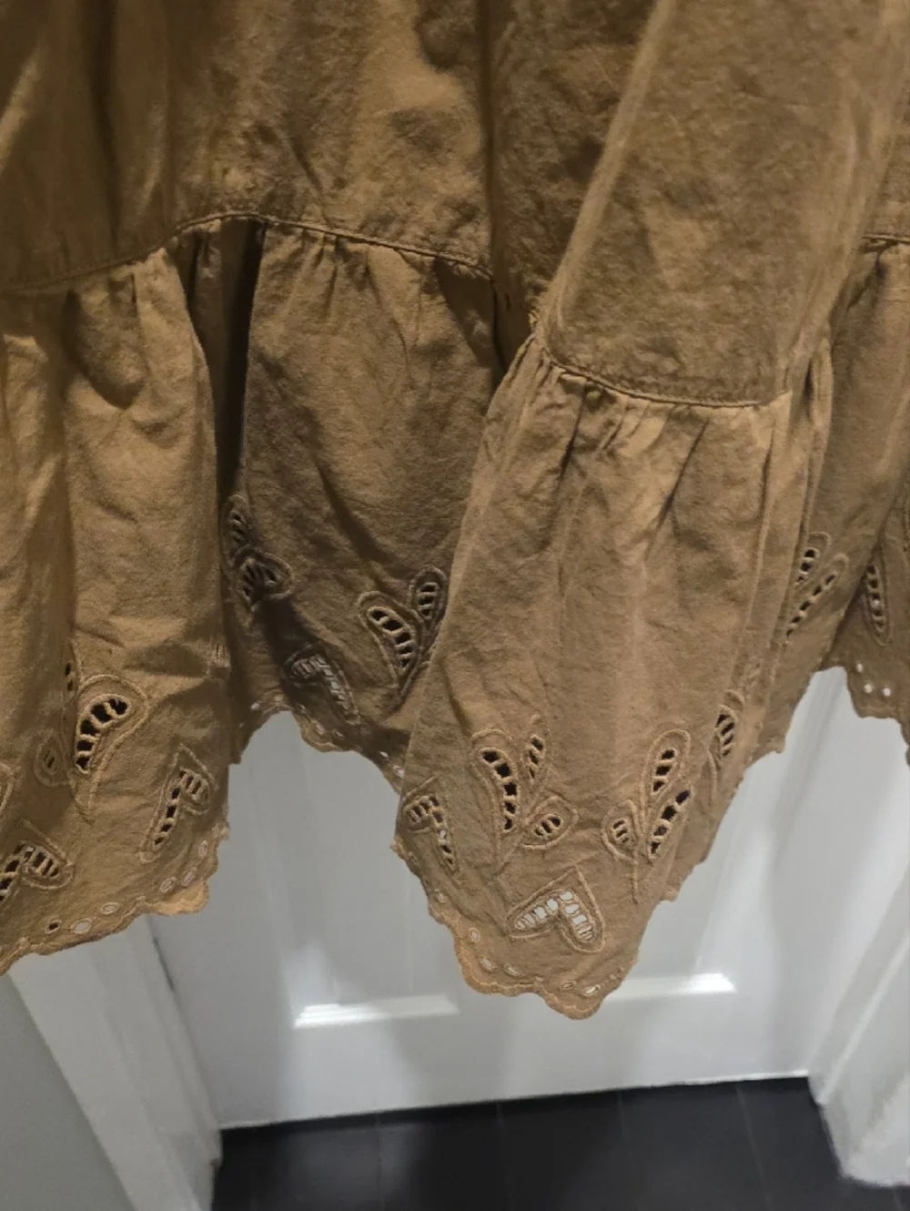 GAP Tan Tiered Eyelet Dress - Picture 4 of 4